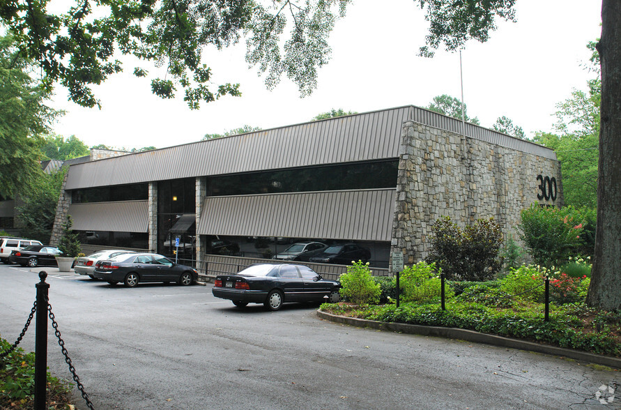 Primary Photo Of 300 W Wieuca Rd NE, Atlanta Office For Lease