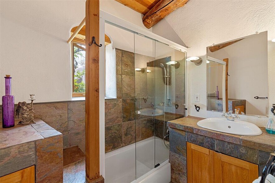 More Photos Of 18 Destierro Trail, Santa Fe Lodge Meeting Hall For Sale