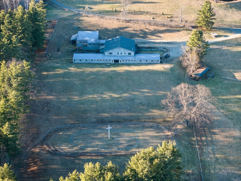 More Photos Of 35 Fawn Ledge Ln, Jamaica Religious Facility For Sale