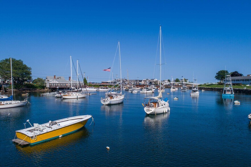 More Photos Of 307 Main St, Ogunquit Storefront For Lease