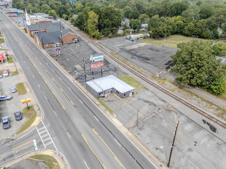 More Photos Of 1400 Shorter Ave NW, Rome Flex For Sale