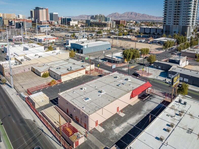 More Photos Of 900 S Main St, Las Vegas Office For Lease