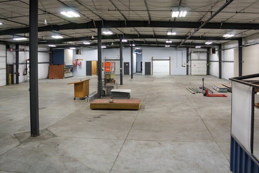 More Photos Of 1207 W 2nd St, Alliance Manufacturing For Sale