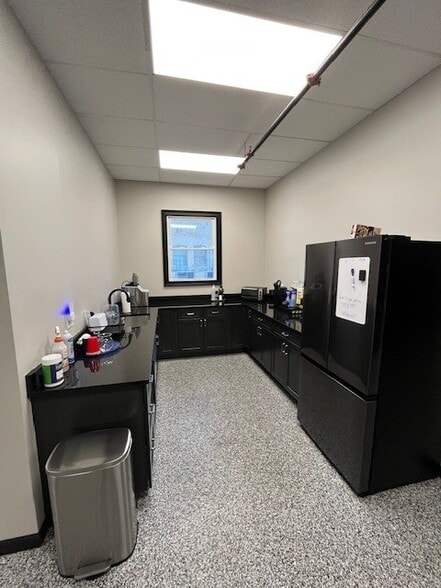 More Photos Of 374 West St, Bristol Manufacturing For Lease