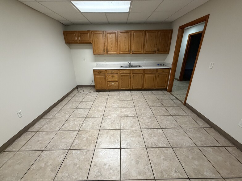 More Photos Of 5491 Benchmark Ln, Sanford Warehouse For Sale