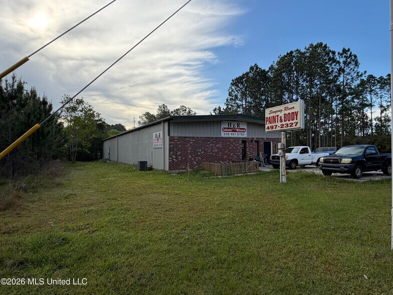 More Photos Of 3200 Dolphin Dr, Gautier Auto Repair For Sale