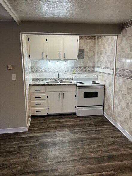 More Photos Of 115-117 Ruxton Ave, Manitou Springs Apartments For Sale