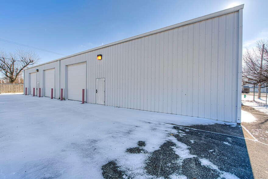 More Photos Of 241 S State Ave, Indianapolis Warehouse For Sale