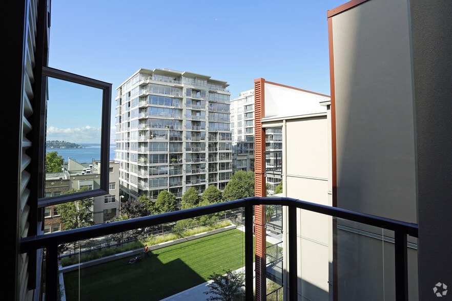 More Photos Of 2900 1st Ave, Seattle Apartments For Lease