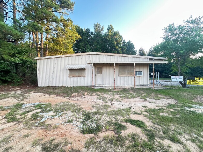 More Photos Of 2936 Woodward Ave, Ruston Light Distribution For Sale