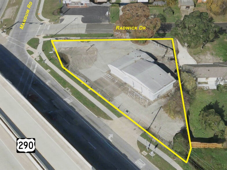 Primary Photo Of 10404 Northwest Fwy, Houston Service Station For Lease