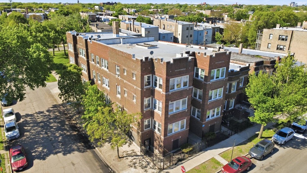 Primary Photo Of 3901-03 W Jackson Blvd, Chicago Apartments For Sale