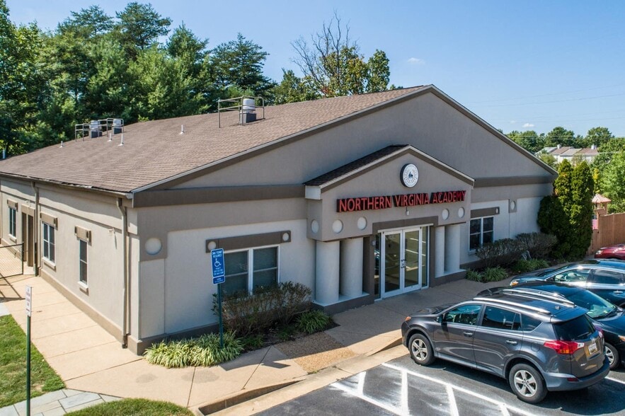 More Photos Of 6460-6500 Landsdowne Ctr, Alexandria Storefront For Lease