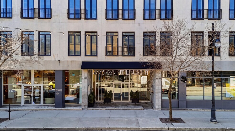 More Photos Of 4446 Boul Saint-Laurent, Montréal Loft Creative Space For Lease