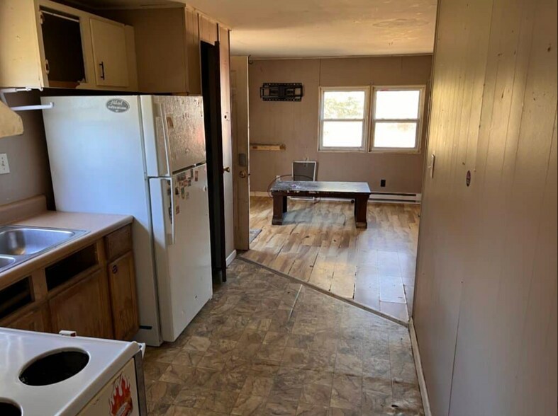 More Photos Of 5 Beverly Ln, Marissa Apartments For Sale