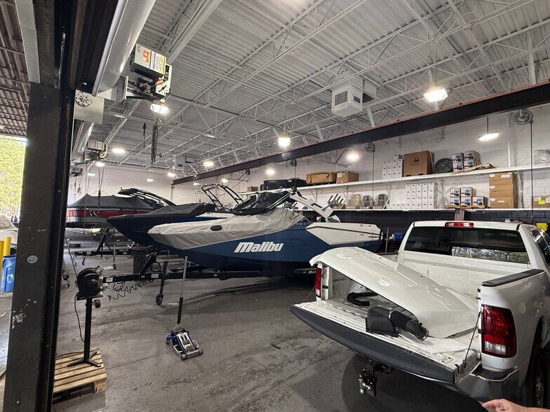 More Photos Of 1012 Lake Country dr, Greensboro General Retail For Lease