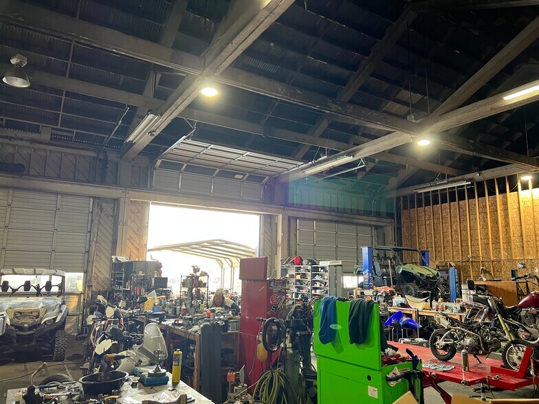 More Photos Of 3990 Broadway St, Eureka Showroom For Sale