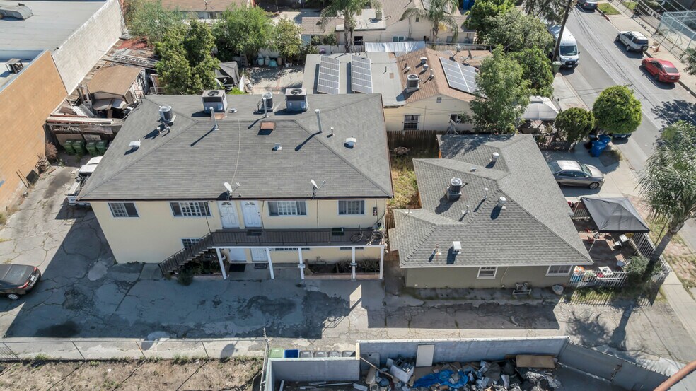 More Photos Of 11853 Hart St, North Hollywood Multifamily For Sale