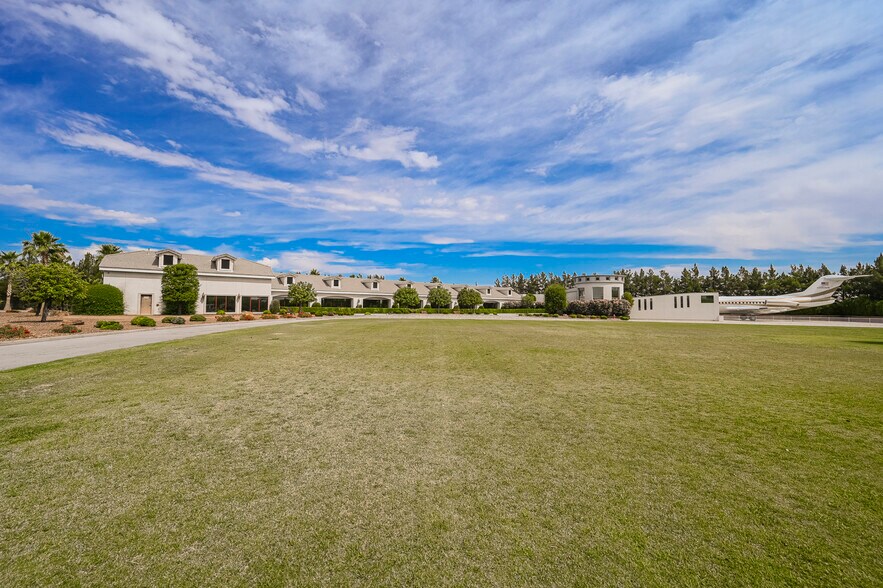 More Photos Of 6629 S Pecos Rd, Las Vegas Horse Stables For Sale