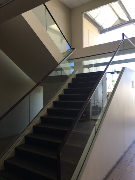 More Photos Of 525 S Douglas St, El Segundo Office For Lease