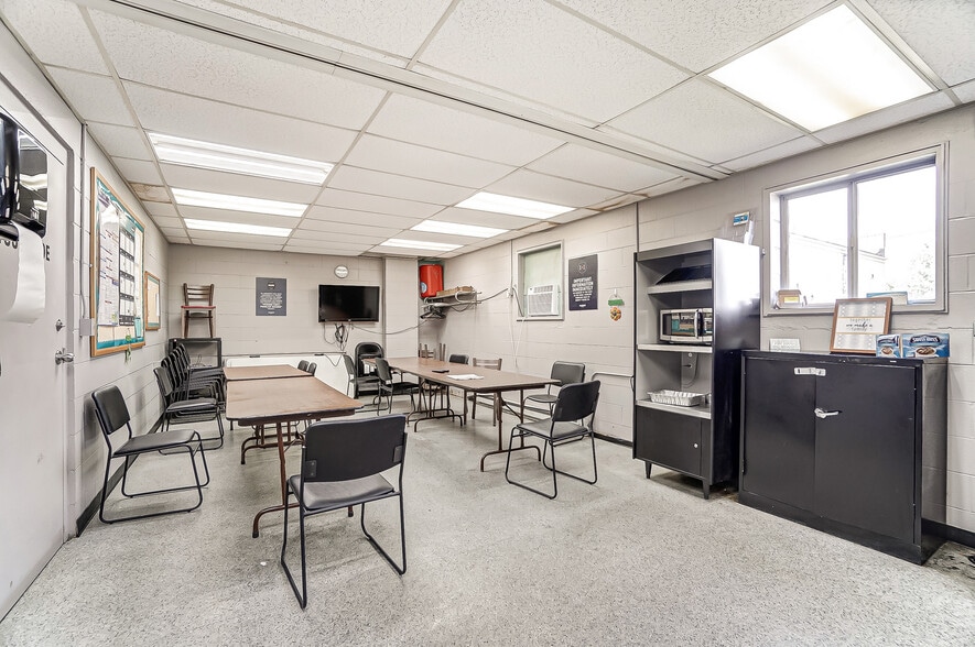 More Photos Of 5589 W National Rd, Springfield Warehouse For Sale