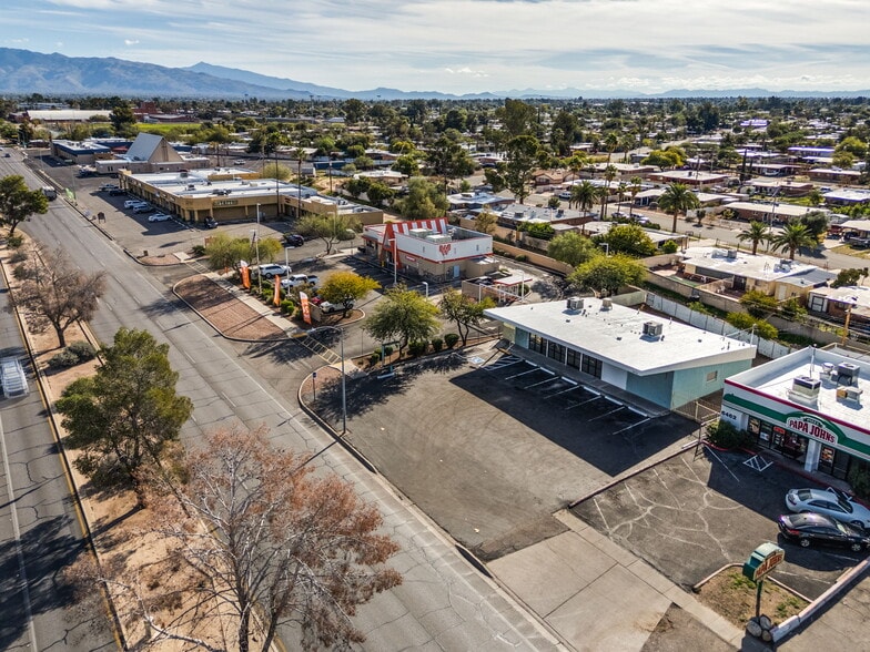More Photos Of 6470 E 22nd St, Tucson Freestanding For Sale