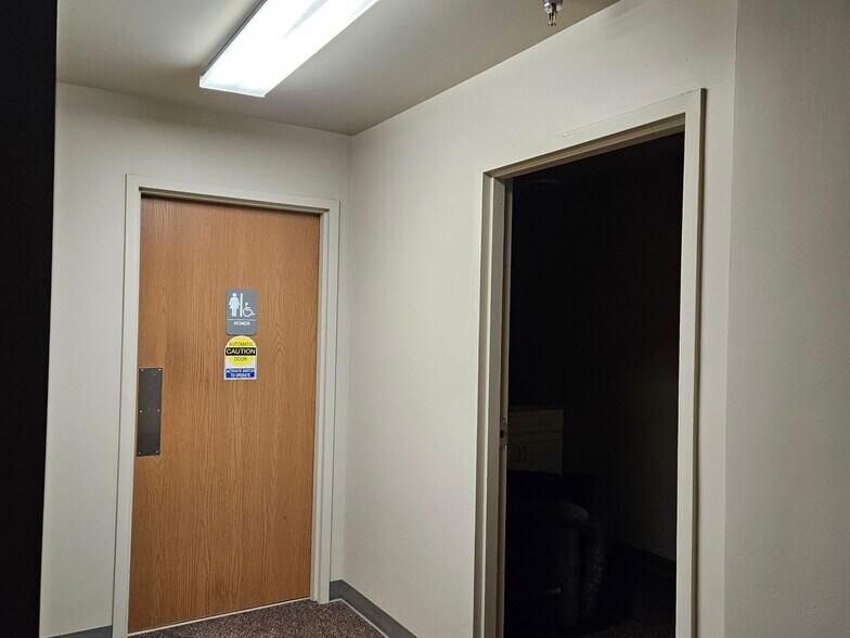 More Photos Of 6200 State St, Saginaw Office For Lease