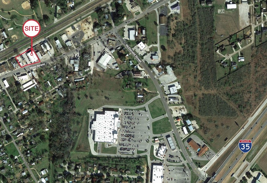 More Photos Of 15033 Main St, Lytle Storefront For Lease