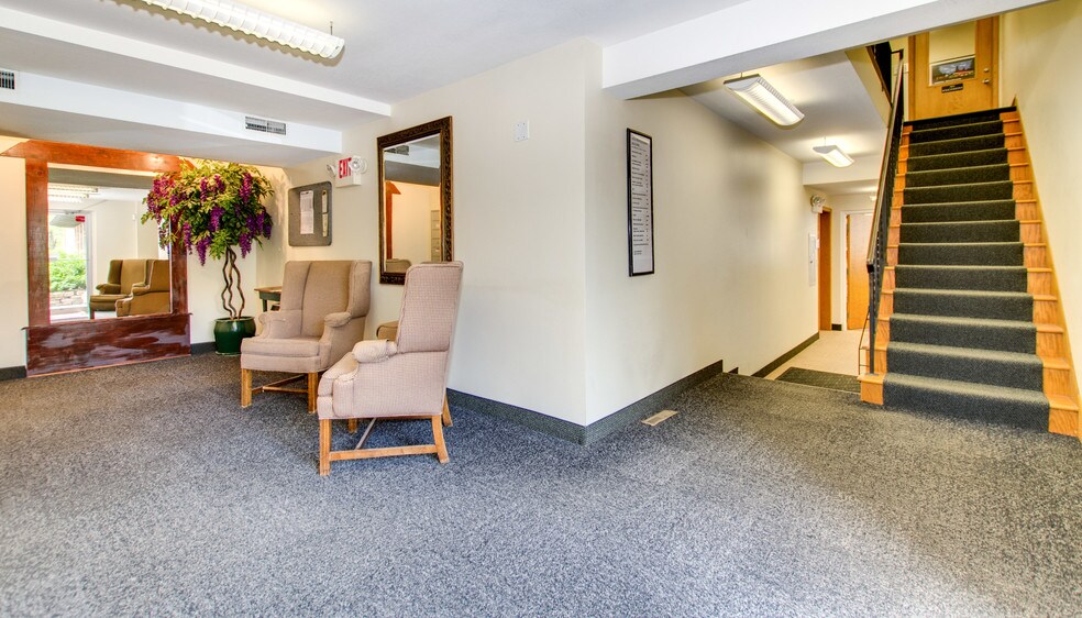 More Photos Of 8700 W 36th St, Saint Louis Park Office For Lease