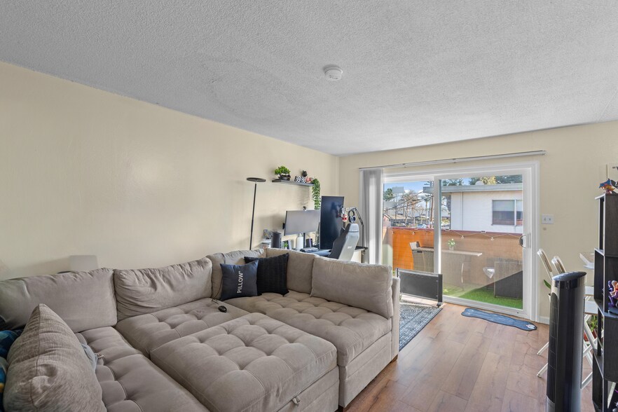 More Photos Of 25039 Cypress Ave, Hayward Apartments For Sale