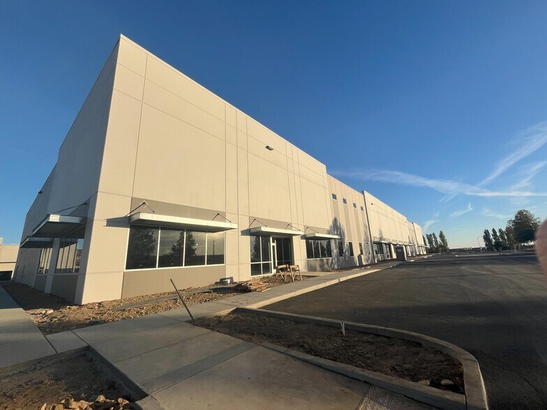 More Photos Of Golden Foothill Pky, El Dorado Hills Unknown For Lease