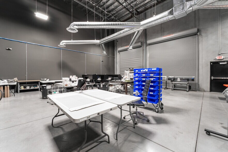 More Photos Of 2950 E Sunset Rd, Las Vegas Showroom For Sale