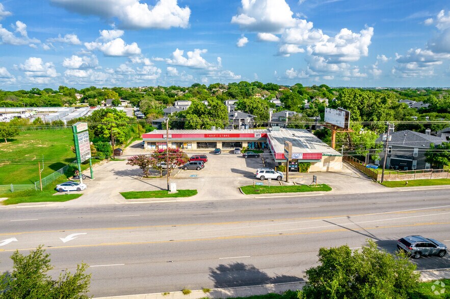 More Photos Of 14910 Nacogdoches Rd, San Antonio Unknown For Lease