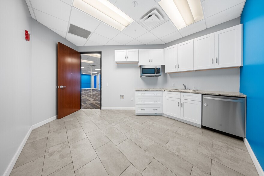 More Photos Of 121-189 S Orange Ave, Orlando Office Residential For Lease