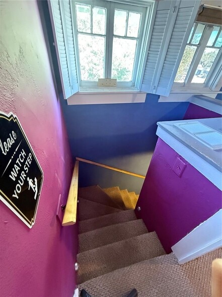 More Photos Of 5610 N Nebraska Ave, Tampa Office For Sale