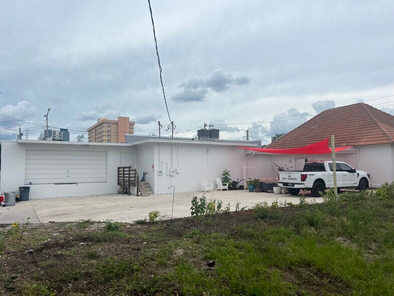 More Photos Of 856 2nd Ave N, Saint Petersburg Loft Creative Space For Sale