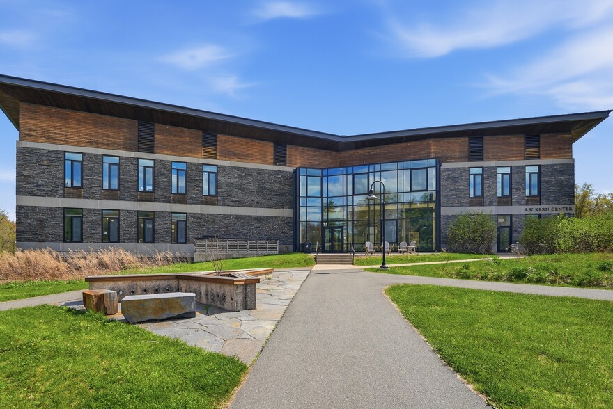 More Photos Of 893 West St, Amherst Schools For Sale