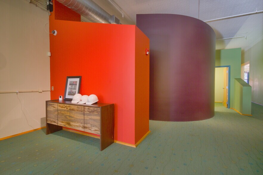 More Photos Of 23 W Broad St, Richmond Office For Sale