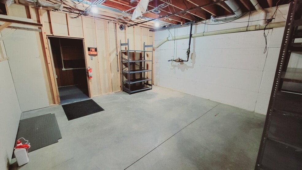 More Photos Of 550 Goodrich Rd, Bellevue Light Distribution For Sale