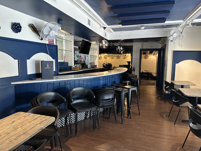 More Photos Of 1521 Margaret St, Jacksonville Restaurant For Lease