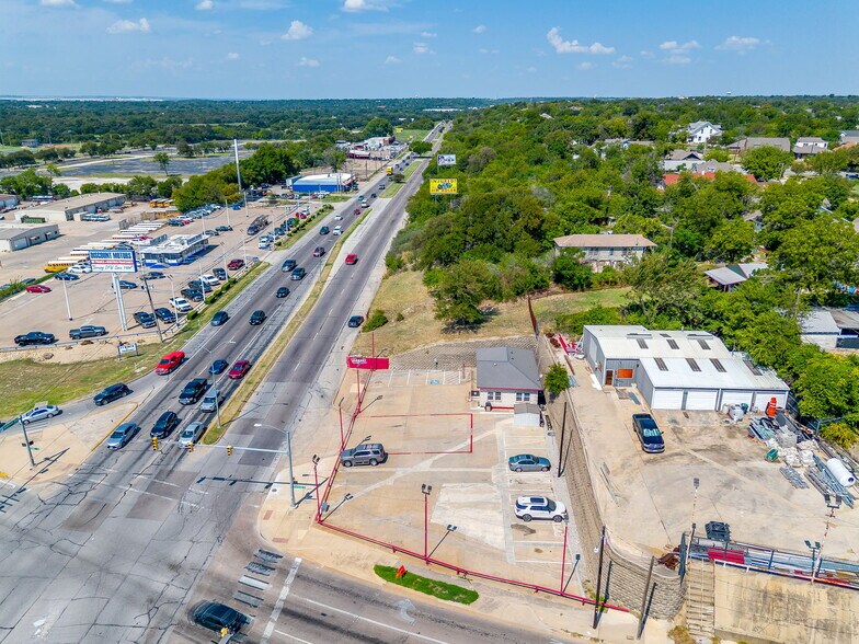 More Photos Of 1300 Jacksboro Hwy, Fort Worth Auto Dealership For Lease