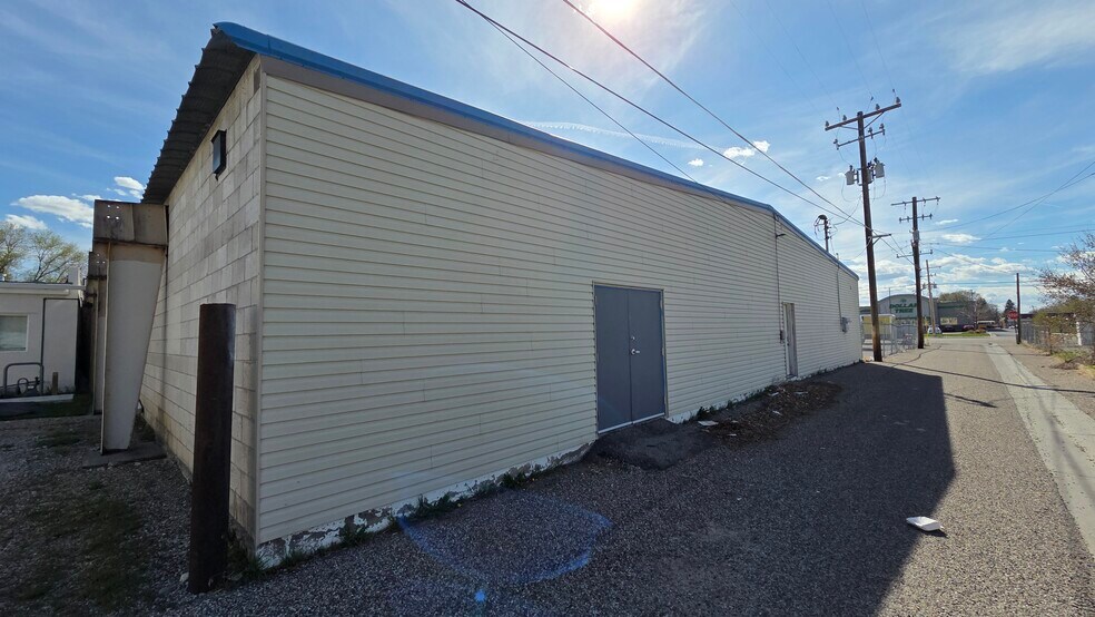 More Photos Of 180 W Main St, Rigby Industrial For Lease