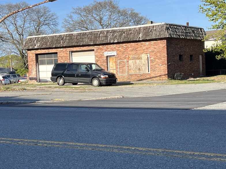 Primary Photo Of 724 Ashley Blvd, New Bedford Flex For Sale