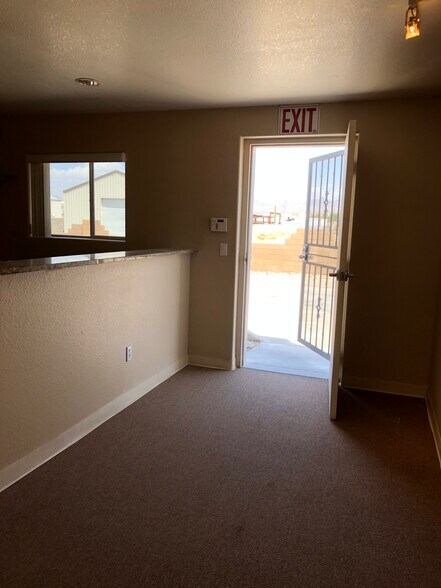 More Photos Of 5147 S Huntington Rd, Fort Mohave Industrial For Lease