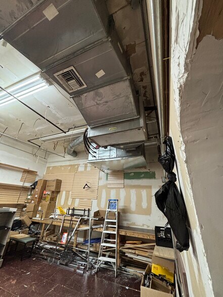 More Photos Of 4 W 125th St, New York Office For Sale