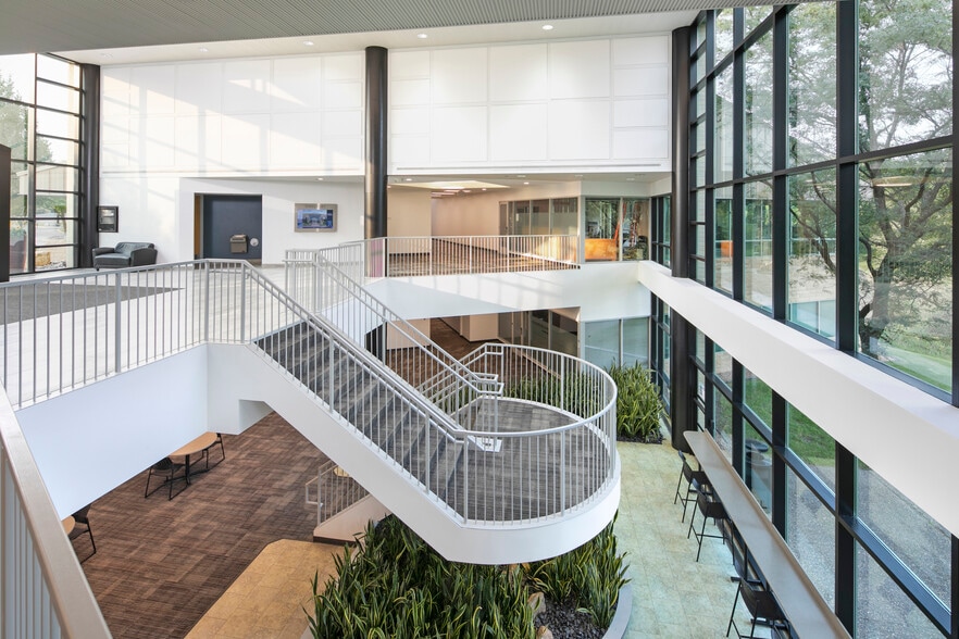 More Photos Of 12301 Whitewater Dr, Minnetonka Office For Lease