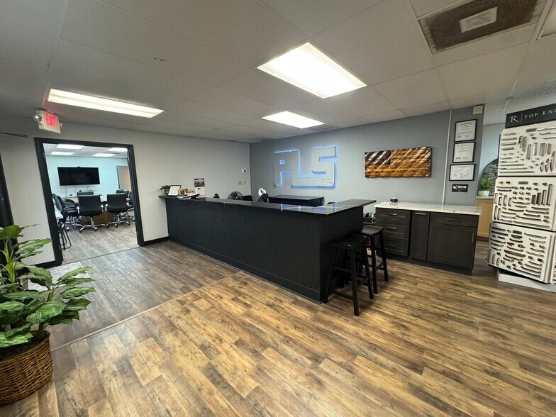 More Photos Of 200-210 Expressway Ct, Virginia Beach Unknown For Lease