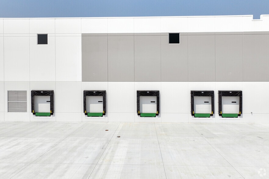 More Photos Of 10015 Archer Drive, Brownsburg Distribution For Lease