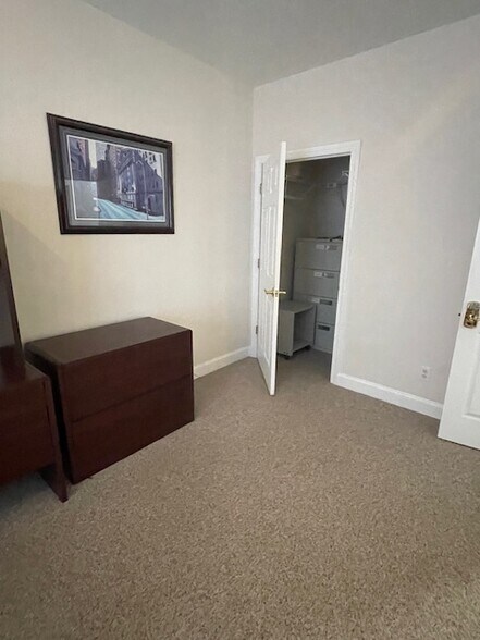 More Photos Of 106 Colony Park Dr, Cumming Office Residential For Lease