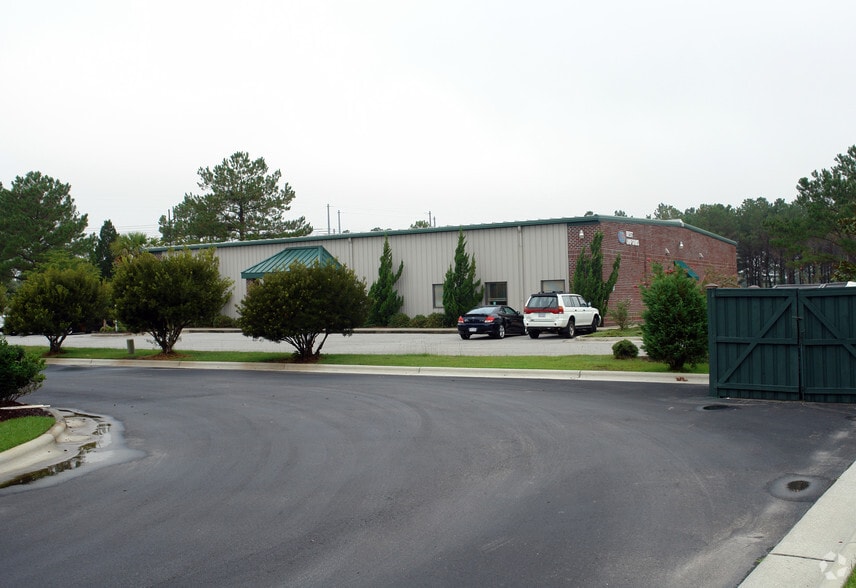 More Photos Of 2716 Exchange Dr, Wilmington Showroom For Lease